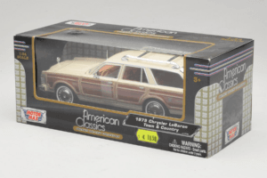 Chrysler LeBaron Town & Country Beige Motormax 1:24 MM7331BG Metall – Bild 3 von 3