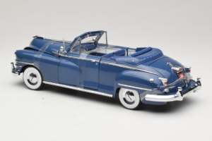 Chrysler New Yorker Blau Signature Models 1:18 CT-68629 Metall – Bild 5 von 6