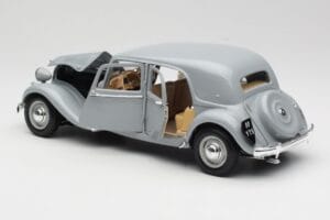 Citroen 15CV 6 Cyl Grau Maisto 1:18 50313 Metall – Bild 5 von 8