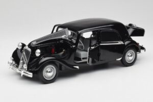 Citroen 15CV 6 Cyl Schwarz Maisto 1:18 31821 Metall – Bild 2 von 8