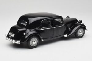 Citroen 15CV 6 Cyl Schwarz Maisto 1:18 31821 Metall – Bild 3 von 8