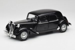 Citroen 15CV 6 Cyl Schwarz Maisto 1:18 31821 Metall