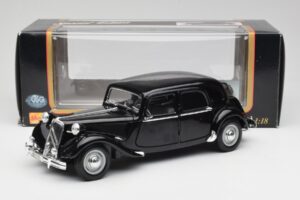 Citroen 15CV 6 Cyl Schwarz Maisto 1:18 31821 Metall – Bild 8 von 8