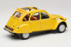 Citroen 2CV 6 Club Mimosa Yellow Norev 1:18 181496 Metall – Bild 2 von 6