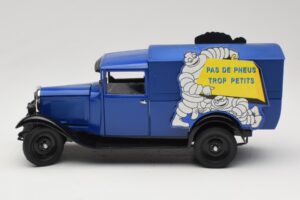 Citroen C4 F Pas de Pneus Trop Petit Blau Solido 1:18 151235-00 Metall – Bild 4 von 8