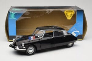 Citroen DS Presidentielle Grau Solido 1:18 8035 Metall – Bild 8 von 8