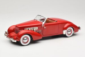 Cord 812 Cabriolet Rot American Muscle 1:18 32158 Metall