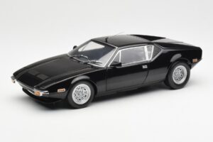 De Tomaso Pantera Schwarz Kyosho 1:18 08851BK Metall