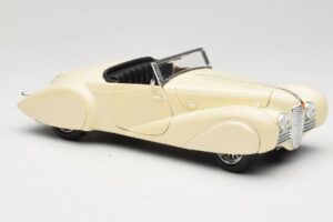 Delahaye Cabriolet Creme Guiloy 1:18 68580 Metall – Bild 6 von 8