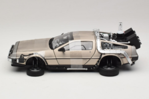 DeLorean DMC-12 Back to the Future Time Machine Sun Star 1:18 2710 Metall – Bild 3 von 6