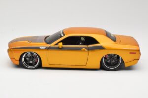Dodge Challenger Concept Gold Maisto 1:18 31320 Metall – Bild 4 von 8