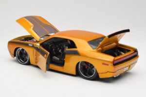 Dodge Challenger Concept Gold Maisto 1:18 31320 Metall – Bild 5 von 8