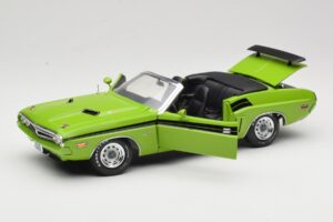 Dodge Challenger Cabriolet Grün Greenlight 1:18 12803-06G Metall – Bild 2 von 8