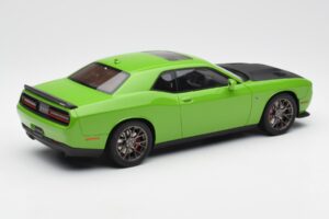 Dodge Challenger SRT Hellcat Grün GT Spirit 1:18 GT168 Resin – Bild 2 von 6