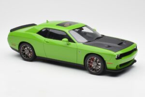 Dodge Challenger SRT Hellcat Grün GT Spirit 1:18 GT168 Resin – Bild 4 von 6