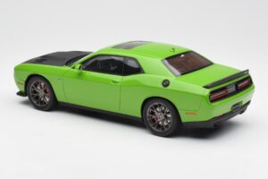 Dodge Challenger SRT Hellcat Grün GT Spirit 1:18 GT168 Resin – Bild 5 von 6
