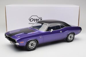 Dodge Challenger R/T Plum Crazy Otto 1:12 G083 Resin – Bild 6 von 6