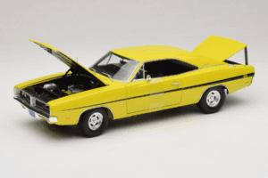 Dodge Charger R/T Gelb Dirty Mary Crazy Larry Auto World 1:18 AWSS101/06 Metall – Bild 2 von 8