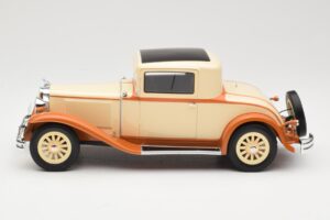 Dodge Eight DG Coupe Beige BoS Models 1:18 BOS289 Resin – Bild 3 von 6