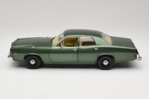 Dodge Monaco Grün Hunter GreenLight 1:18 19045 Metall – Bild 4 von 8