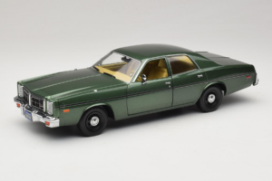 Dodge Monaco Grün Hunter GreenLight 1:18 19045 Metall