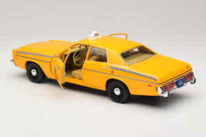 Dodge Monaco Taxi Rocky III GreenLight 1:18 19111 Metall – Bild 5 von 8