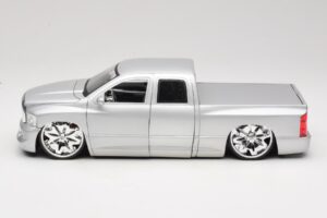 Dodge Ram Tuned Silber Jada 1:18 63162-SM Metall – Bild 4 von 8