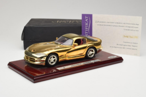 Dodge Viper GTS Gold Plated 23K Maisto 1:18 GP001 Metall – Bild 8 von 8