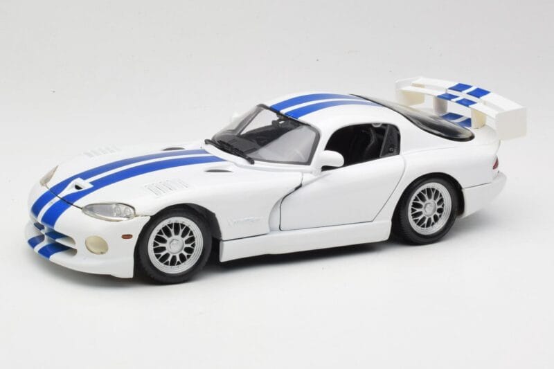 Dodge Viper GTS-R GT2 Weiss 1997 Maisto 1:18 50316 Metall