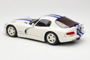 Dodge Viper GTS Stone White GT Spirit 1:18 GT940 Resin – Bild 5 von 6