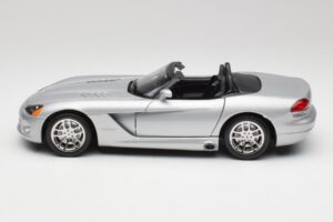 Dodge Viper SRT-10 Bright Silber Bburago 1:18 34908 Metall – Bild 4 von 8