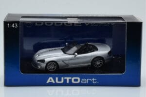 Dodge Viper SRT-10 Silber AUTOart 1:43 51703 Metall – Bild 4 von 4