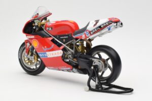 Ducati 998R WSB #1 T. Bayliss Ducati Infostrada 2002 Minichamps 1:12 122021201 Metall – Bild 5 von 6