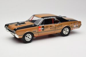 Oldsmobile 442 Hurst Hairy Olds Twin-Engine 4WD 1966 Highway 61 1:18 50089 Metall