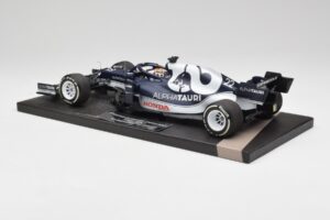 AlphaTauri AT02 #22 Y. Tsunoda Bahrain GP 2021 Minichamps 1:18 117210122 Metall – Bild 5 von 6