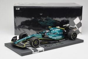 Aston Martin AMR22 Aramco #5 S. Vettel Abu Dhabi GP 2022 Last Race Collector's Edition Minichamps 1:18 117222205 Resin – Bild 7 von 7