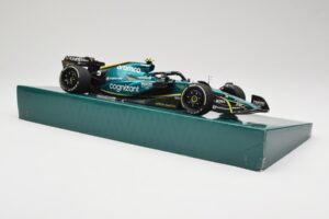 Aston Martin AMR22 #5 S. Vettel Last Race Abu Dhabi GP 2022 Minichamps 1:18 147222205 Resin – Bild 4 von 7