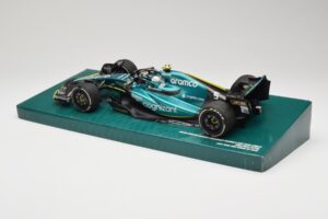 Aston Martin AMR22 #5 S. Vettel Last Race Abu Dhabi GP 2022 Minichamps 1:18 147222205 Resin – Bild 5 von 7