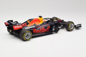 Aston Martin Red Bull Racing RB16 #33 M. Verstappen Abu Dhabi GP Winner 2020 Minichamps 1:18 110201733 Metall – Bild 2 von 7