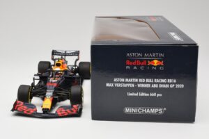 Aston Martin Red Bull Racing RB16 #33 M. Verstappen Abu Dhabi GP Winner 2020 Minichamps 1:18 110201733 Metall – Bild 6 von 7