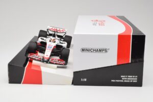 Haas VF-22 #20 K. Magnussen Pole Position Brazil GP 2022 Minichamps 1:18 147222120 Metall – Bild 6 von 7