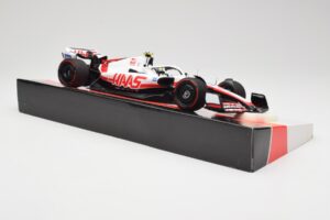 Haas VF-22 #47 M. Schumacher Bahrain GP 2022 Minichamps 1:18 147220147 Metall – Bild 4 von 7