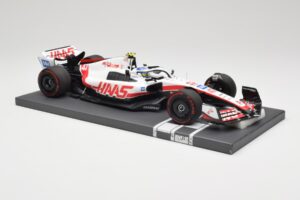 Haas VF-22 #47 M. Schumacher Brazilian GP 2022 Minichamps 1:18 117222147 Resin – Bild 4 von 7