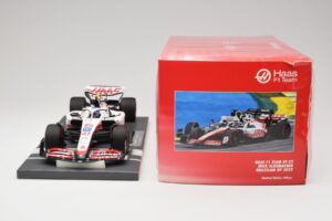 Haas VF-22 #47 M. Schumacher Brazilian GP 2022 Minichamps 1:18 117222147 Resin – Bild 6 von 7
