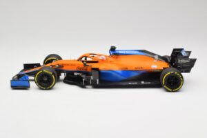 McLaren MCL35M #3 D. Ricciardo Bahrain GP 2021 Minichamps 1:18 530211803 Metall – Bild 3 von 7