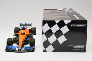 McLaren MCL35M #3 D. Ricciardo Bahrain GP 2021 Minichamps 1:18 530211803 Metall – Bild 6 von 7