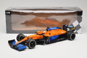 McLaren MCL35M #3 D. Ricciardo Italian GP Winner 2021 Minichamps 1:18 530213303 Resin – Bild 7 von 7
