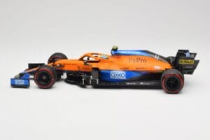 McLaren MCL35M #4 L. Norris Pole Position Russian GP 2021 Minichamps 1:18 530213404 Metall – Bild 3 von 7