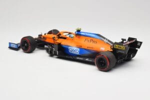 McLaren MCL35M #4 L. Norris Pole Position Russian GP 2021 Minichamps 1:18 530213404 Metall – Bild 5 von 7