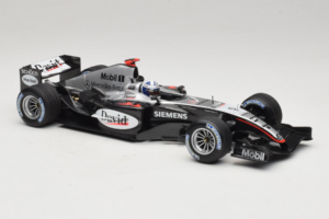 McLaren MP4/19 Mercedes D. Coulthard F1 2004 Minichamps 1:18 530041805 Metall – Bild 4 von 7